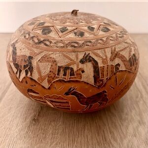 Beautiful Hand Carved Etched Peruvian Folk Art Gourd People Walking‎ With Alpaca